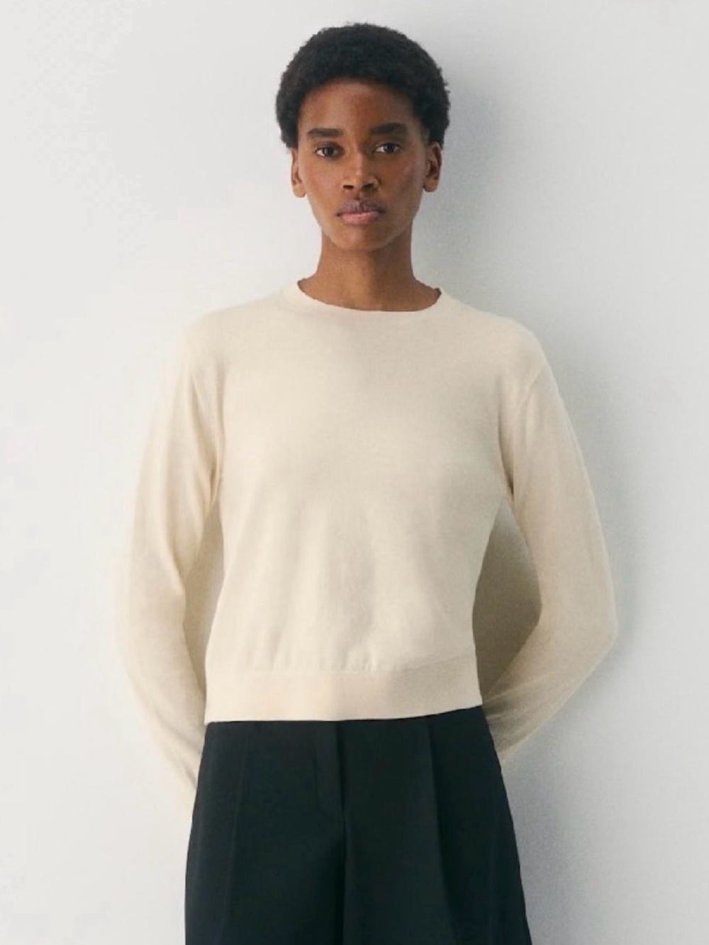 Aritzia Soft Cream Crewneck Pullover